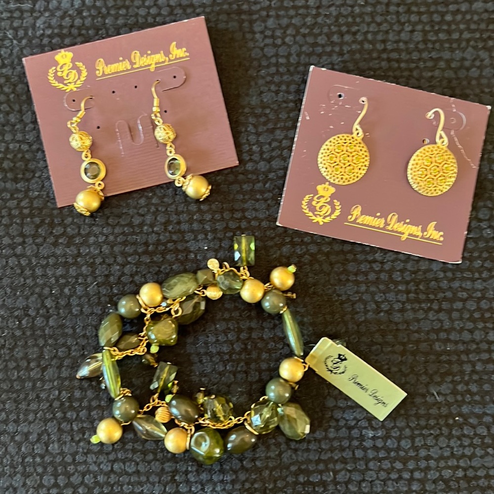 Premier Designs bracelet/earring set